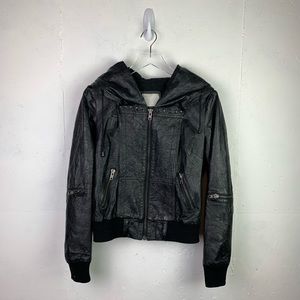 100% Distressed Leather Jacket 🖤 in Black